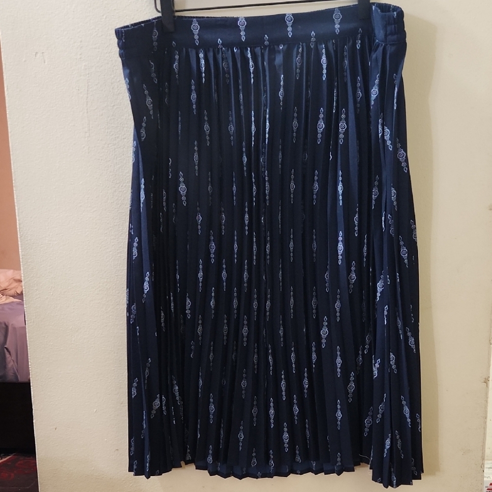 Croft & Barrow Navy Blue Pleated Skirt